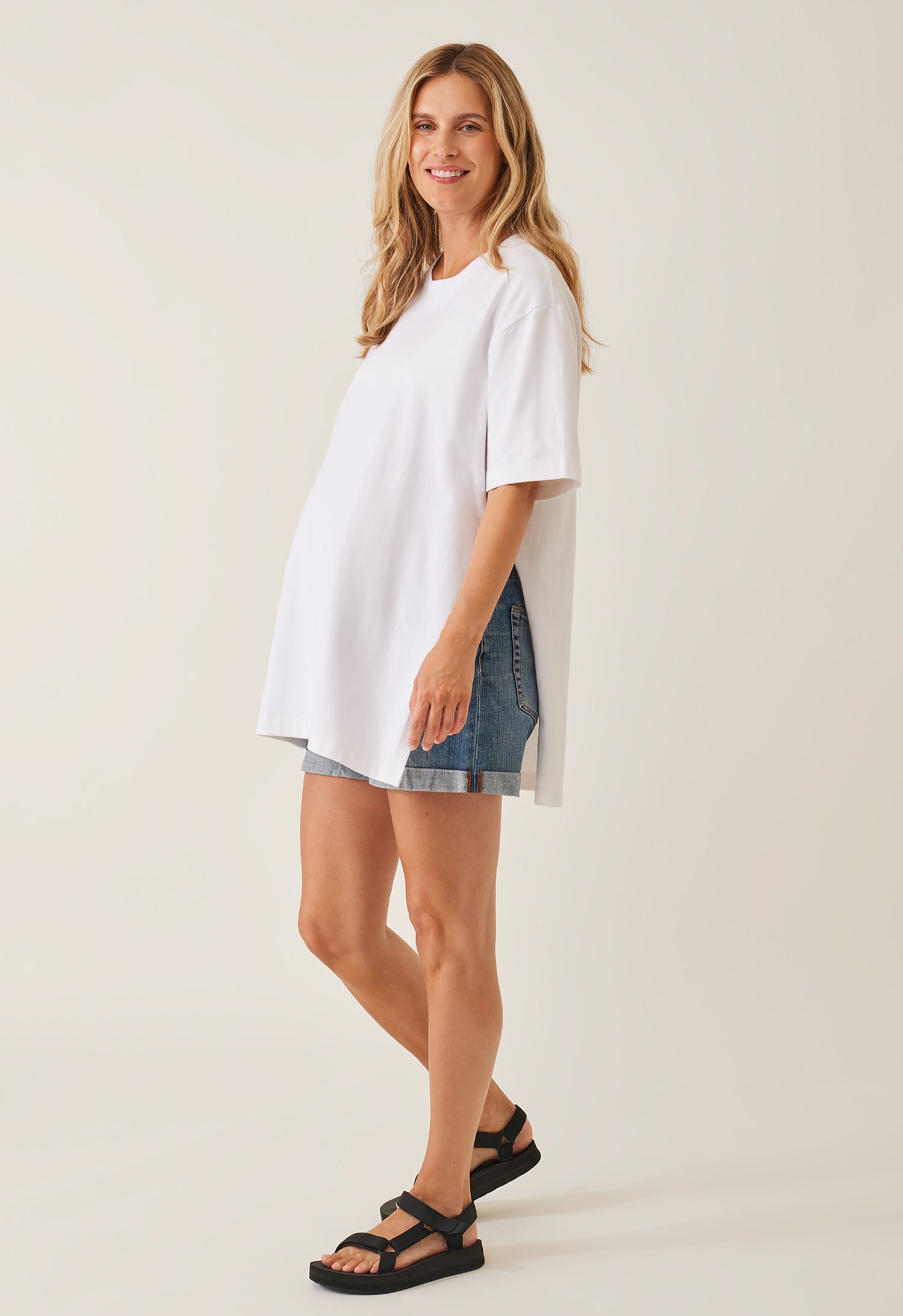 Oversize t-shirt med slids - Hvid