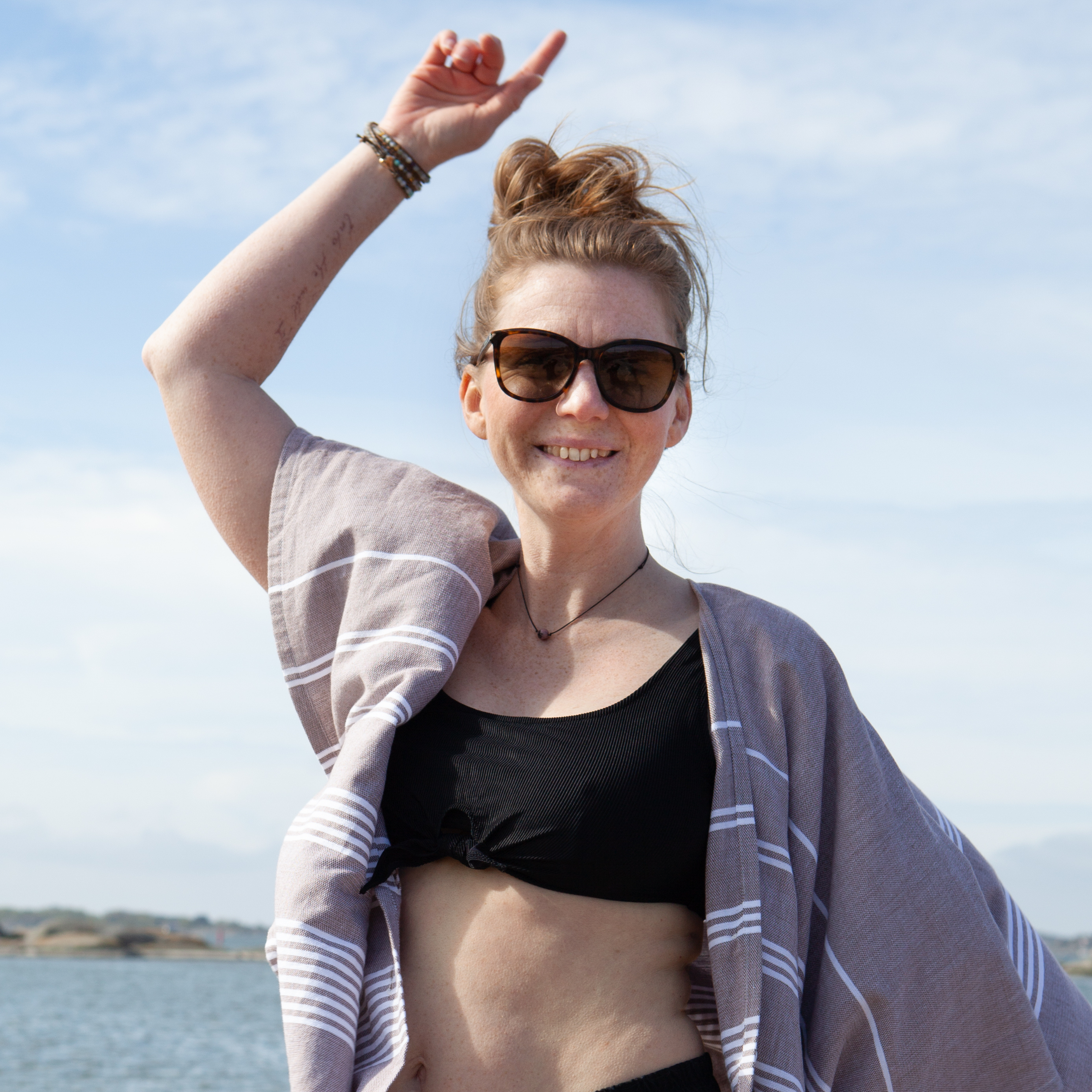 Ribstrikket badetop - croptop - Sort