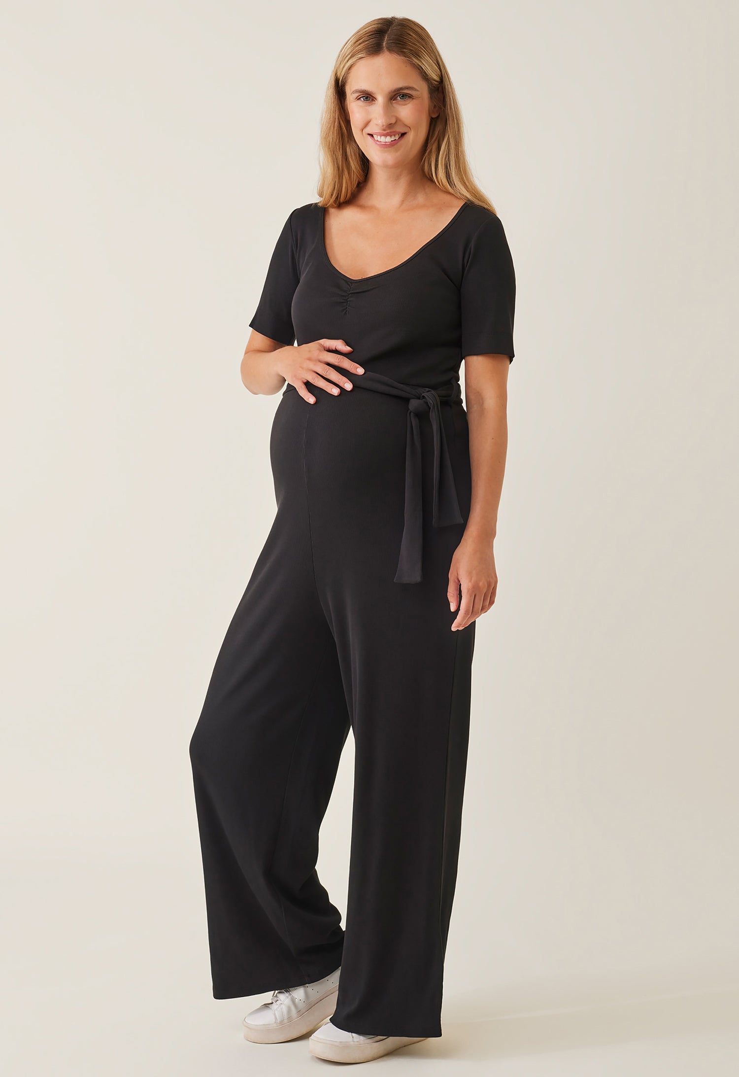 Ribbet gravidjumpsuit - Sort