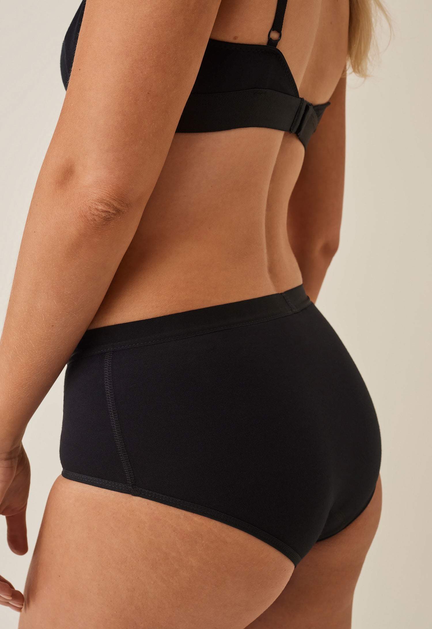 Menstruationstrusse - Hipster - Let blødning - Sort